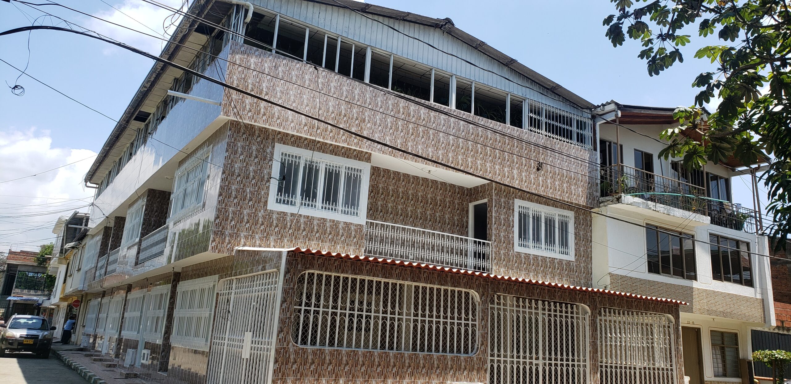 Edificio en venta en Jamundi con apartamentos