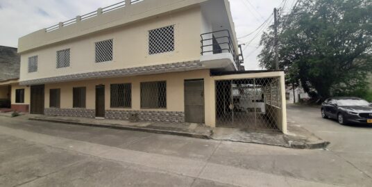 Casa en venta esquinera en el barrio Alferez Real Jamundi
