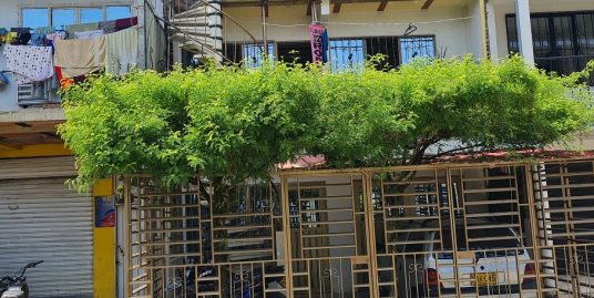 Casa en venta de tres Plantas en el barrio Villa Pime en Jamundi