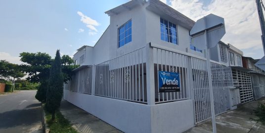 Casa Esquinera en venta en Alfaguara barrio la Alborada en Jamundi